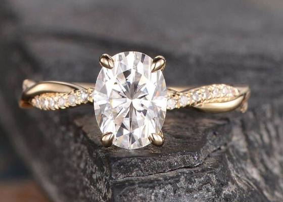 Mossianite 2.5ct ওভাল এনগেজমেন্ট রিং 18K রোজ গোল্ড মেটেরিয়াল
