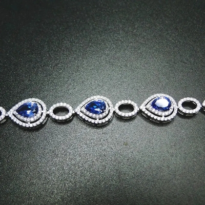 মহিলাদের জন্য নাশপাতি কাটা Tanzanite রূপালী আশ্চর্যজনক মানের ব্রেসলেট