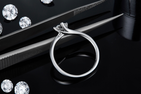 9K সোনার গয়না মিনিমালিস্ট ডিজাইনের Moissanite 925 সিলভার রিং