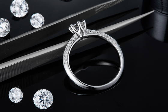 সাদা Moissanite এবং নীলকান্তমণি Platineve হীরা গয়না বাগদান মহিলাদের রিং