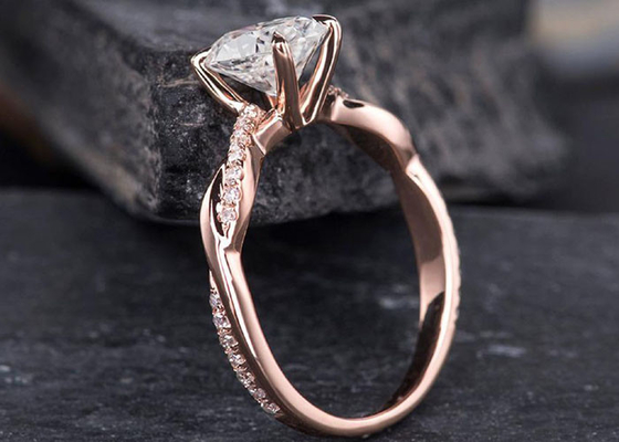 Mossianite 2.5ct ওভাল এনগেজমেন্ট রিং 18K রোজ গোল্ড মেটেরিয়াল