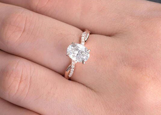 Mossianite 2.5ct ওভাল এনগেজমেন্ট রিং 18K রোজ গোল্ড মেটেরিয়াল