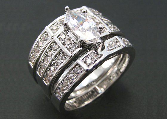 10K 14K সোনার এনগেজমেন্ট ওয়েডিং রিং, 0.68ct 56pcs প্রাকৃতিক ডায়মন্ড রিং ODM