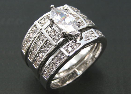 10K 14K সোনার এনগেজমেন্ট ওয়েডিং রিং, 0.68ct 56pcs প্রাকৃতিক ডায়মন্ড রিং ODM