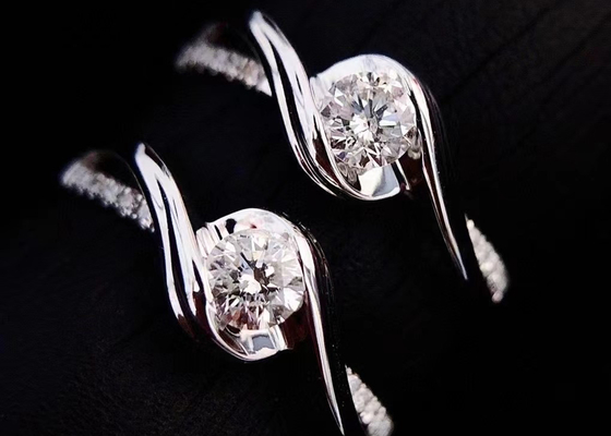 রাউন্ড কাট 0.46ct রিয়েল ডায়মন্ড জুয়েলারি রিং 14K হোয়াইট গোল্ড মেটেরিয়াল ODM