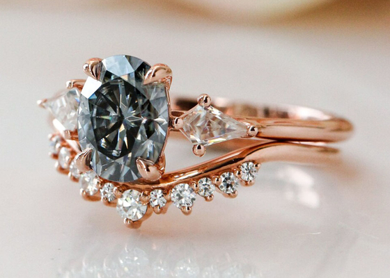 এনগেজমেন্ট ODM এর জন্য 1ct Lab Grown Moissanite Ring 9K ধূসর রঙ