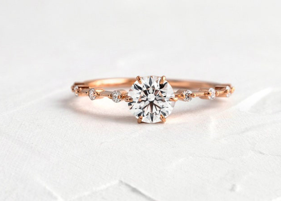 1.0ct Moissanite ডায়মন্ড রিং, রাউন্ড কাট এনগেজমেন্ট রিং 6.5MM ODM