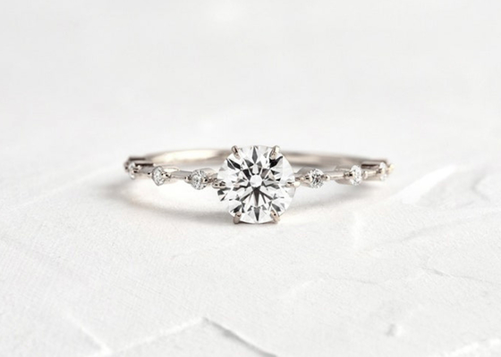 1.0ct Moissanite ডায়মন্ড রিং, রাউন্ড কাট এনগেজমেন্ট রিং 6.5MM ODM
