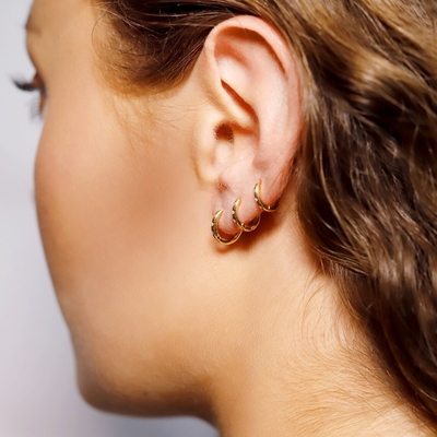 0.06ct ডায়মন্ড হুগি হুপ কানের দুল 8mm 7mm 6mm আকার 1.3-1.5g ওজন