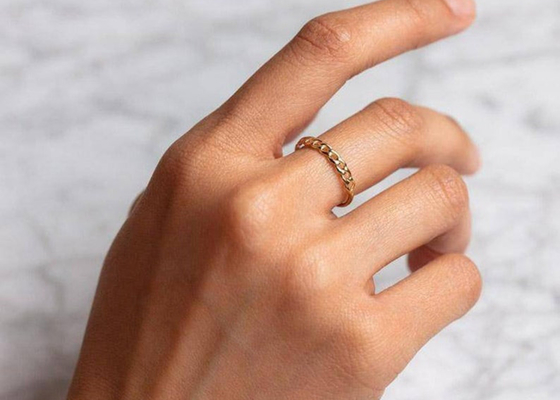 স্ট্যাকিং 9K গোল্ড রিং 2.0MM ডাইমেনশন প্রং হ্যান্ড সেটিং টাইপ OEM