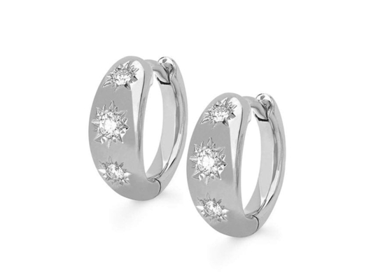 0.16ct রাউন্ড কাট ডায়মন্ড সহ 12 মিমি সাইজের গোল্ড হুগি হুপ কানের দুল